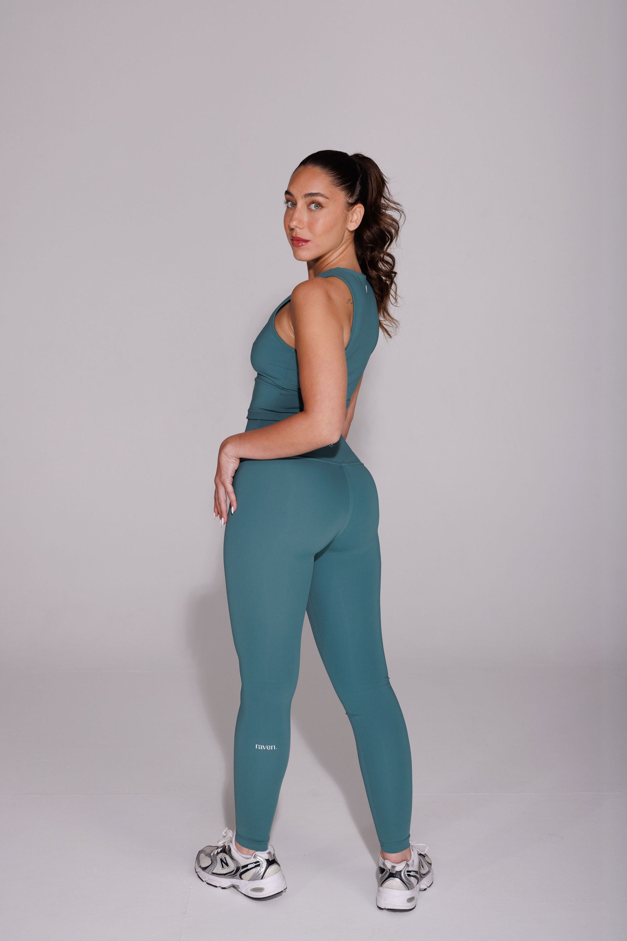 YALUUP.PRO Crop Top - EMERALD GLOW