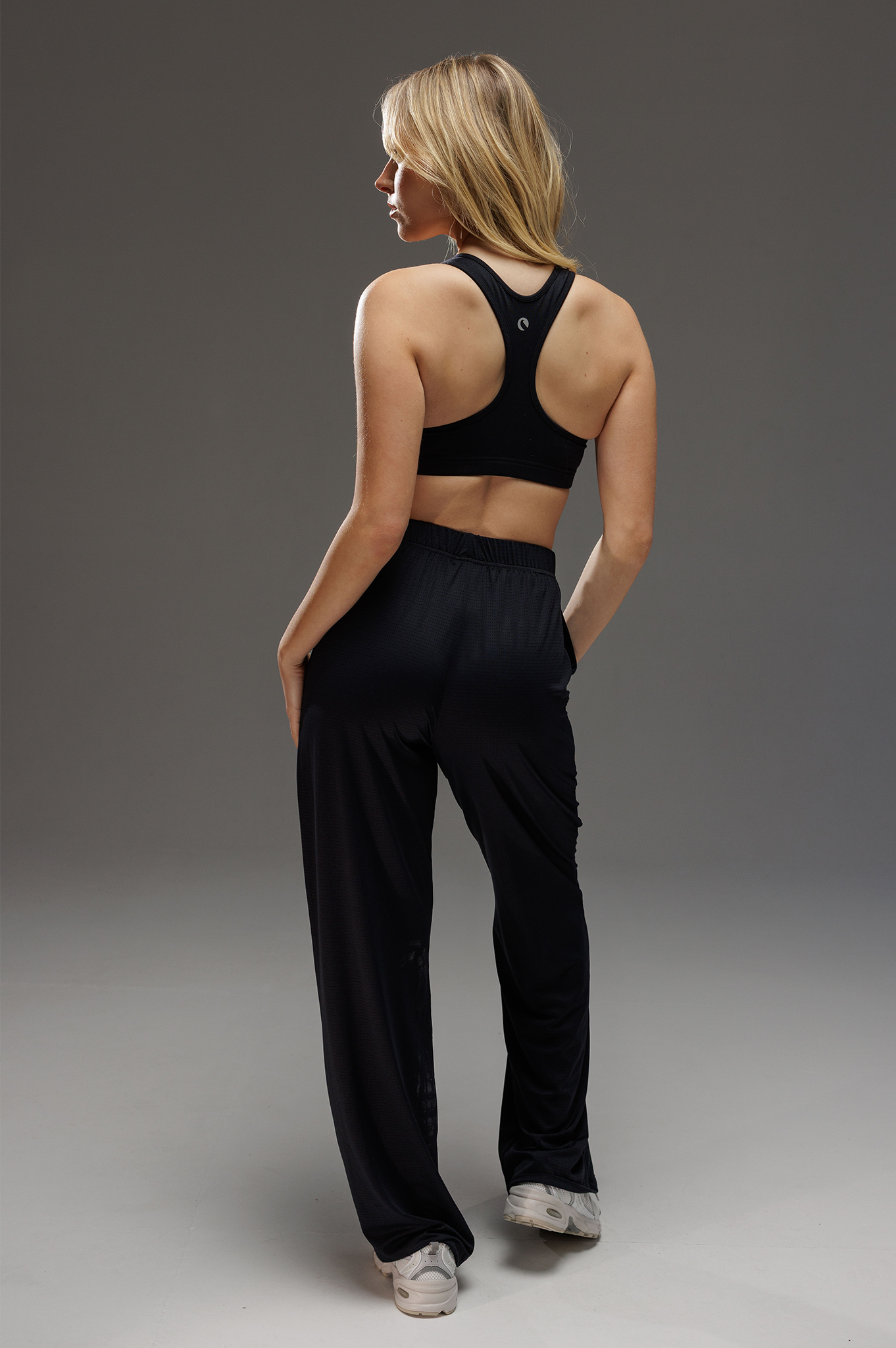 YALU Straight-Leg Pants – BLACK