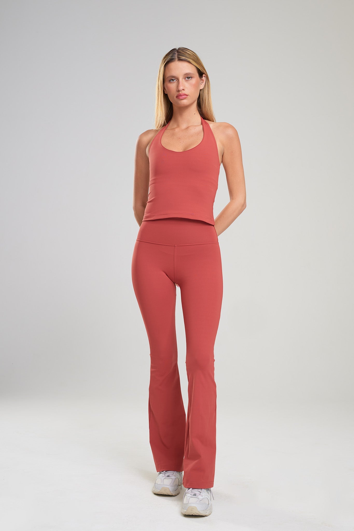 YALUUP.PRO Flared Sculpting Leggings – Mars Red