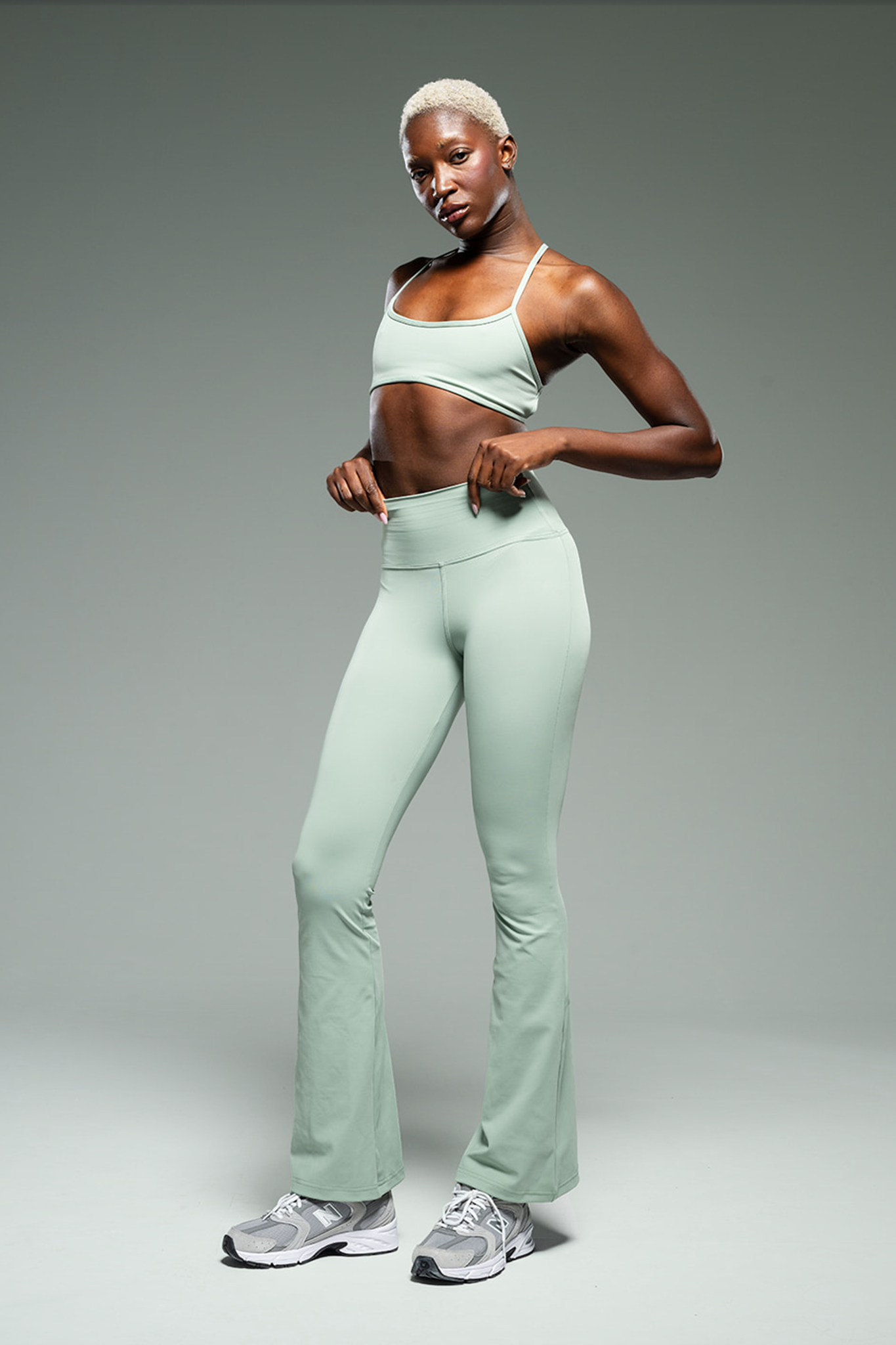 YALUUP.PRO Flared Sculpting Leggings – ICY MINT