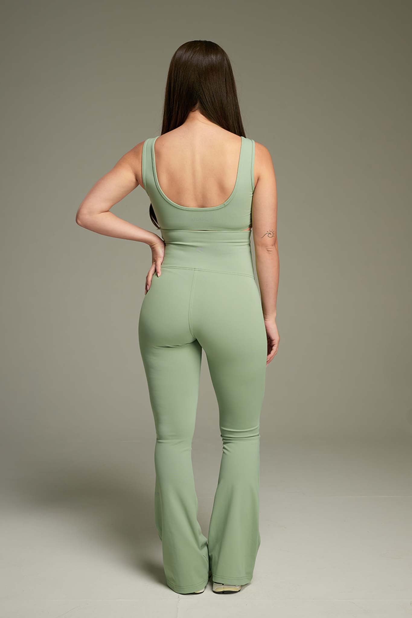 YALUUP.PRO Flared Maternity Leggings – Icy Mint