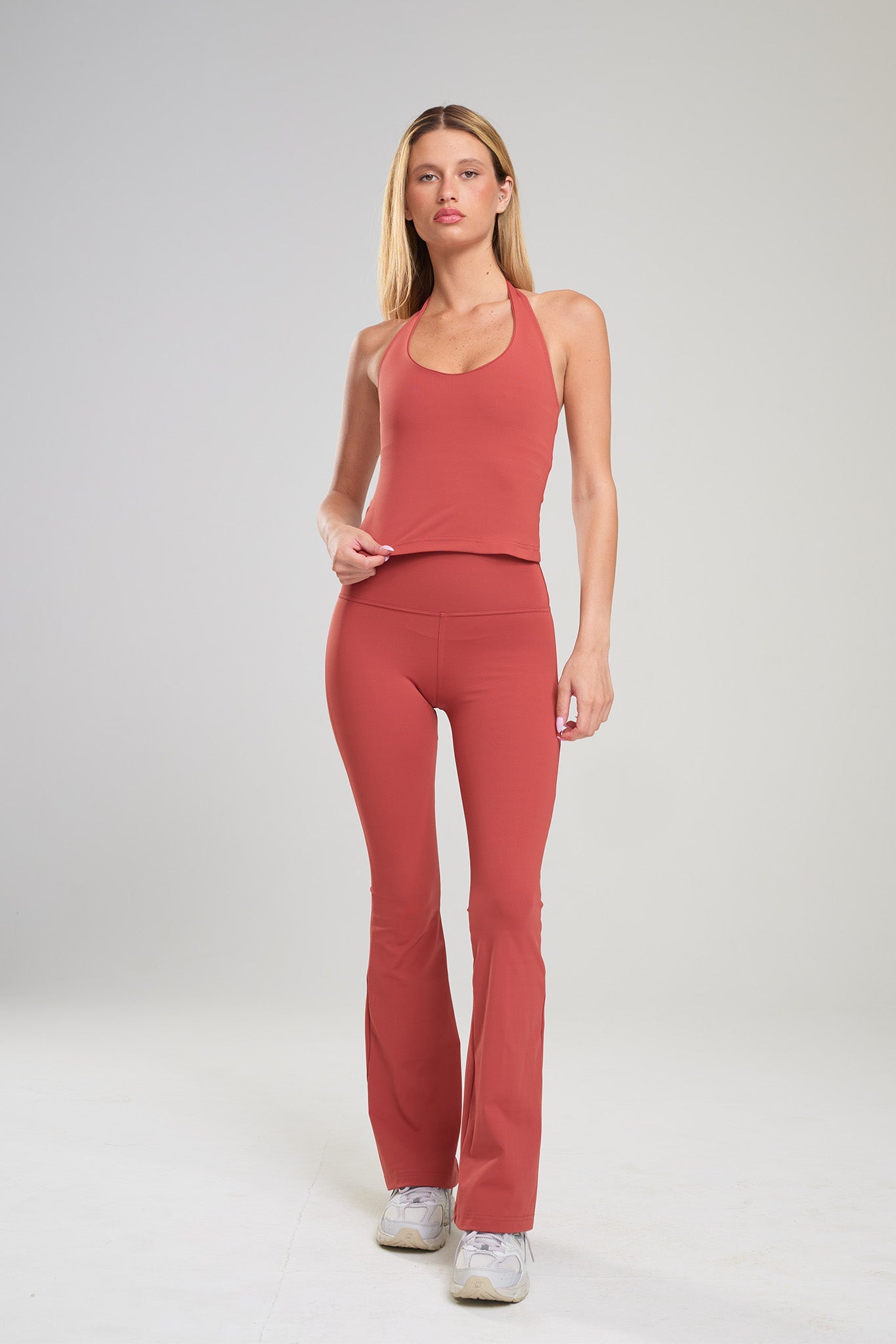 YALUUP.PRO Flared Sculpting Leggings – Mars Red